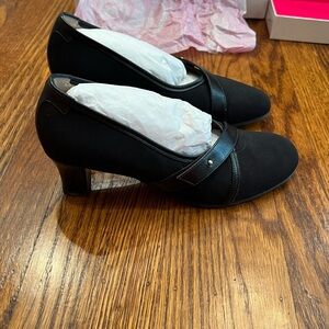 Taryn Rose pumps, 36.5, black micro fiber with leather trim